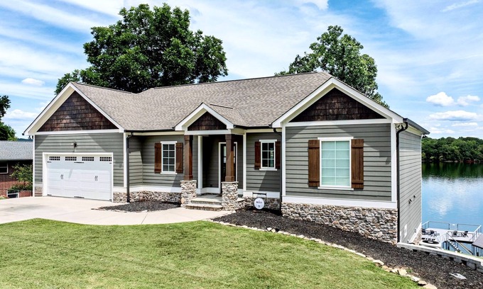 Spring City House | Gorgeous Lake Home, Private Boat Dock | Sleeps 10