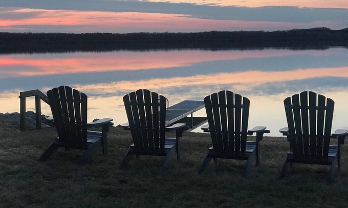 Arcadia House | Gorgeous Lakefront House, AC, Private Dock, Kayaks, Canoe, Paddleboards