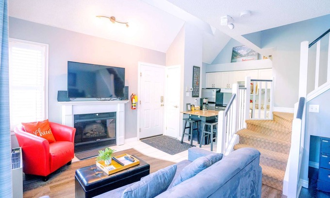 Craigleith Condo | Gorgeous Loft in the Heart of Blue Mountain