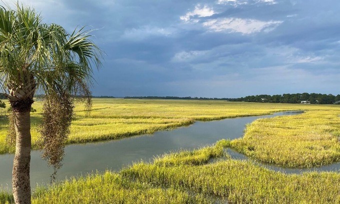 Saint Helena Island Villa | Gorgeous Marsh Views, Across from the Beach