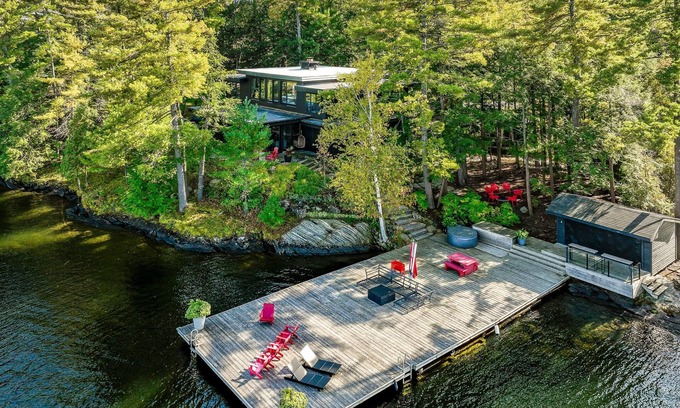 Minett Cottage | Gorgeous Modern Muskoka Masterpiece! Dockside Cabana with Bar! Guest Cabin!