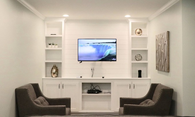 Southwest Raleigh House | ★Gorgeous & Modern NCSU&DT Home w/basement