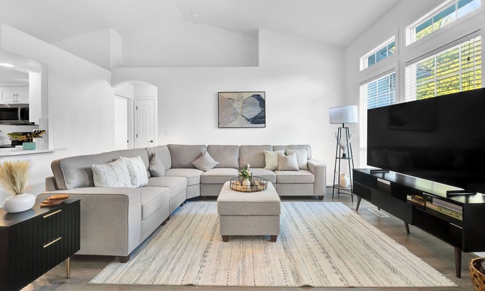 West Valley House | Gorgeous Newly Renovated Home In Boise, 4Bed/2Bath, Modern Finishes