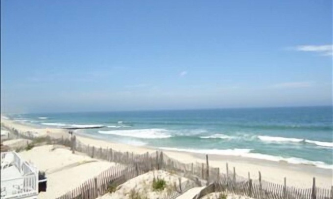 South Beach Haven House | GORGEOUS OCEAN VIEWS FROM THIS OCEAN FRONT HOUSE!
