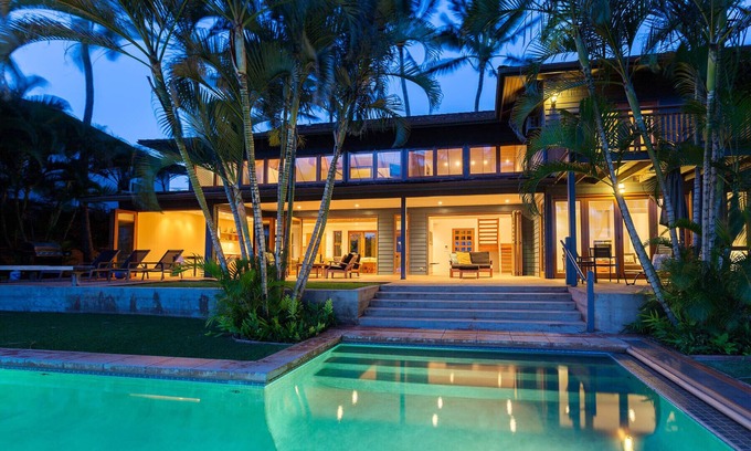 Paia House | Gorgeous! Oceanfront with Pool and Hot-Tub - Permitted