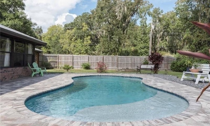 Lakeland House | Gorgeous pool home in South Lakeland. Family and pet friendly!