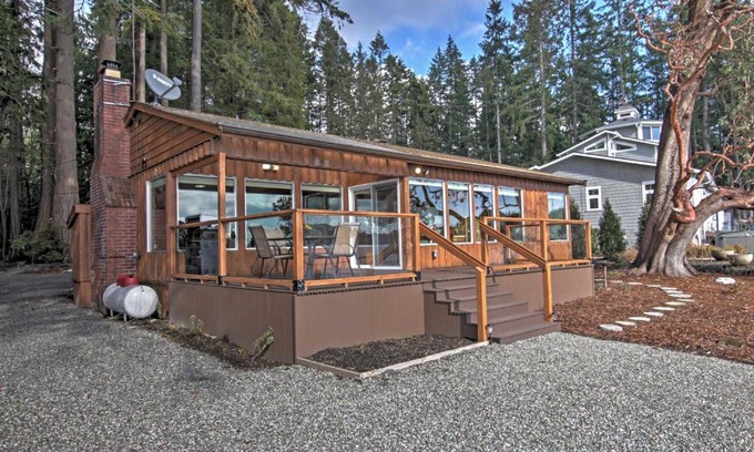 Poulsbo House | Gorgeous Poulsbo Waterfront Home on Liberty Bay!