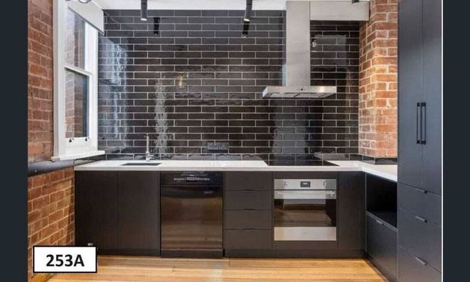 Sandy Bay House | Gorgeous renovated duplex in central location. Walk to Salamanca, city & beach.