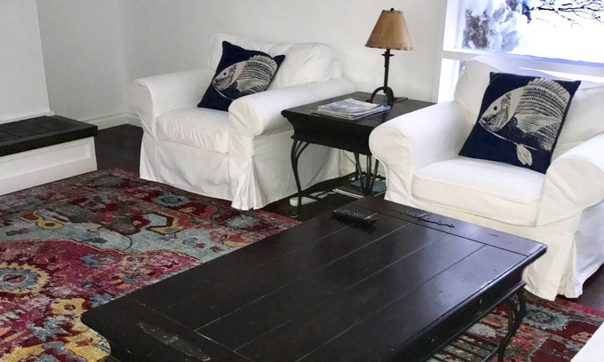 Thornbury House | Gorgeous rental home on Street across from Georgian Bay - Hot Tub - views