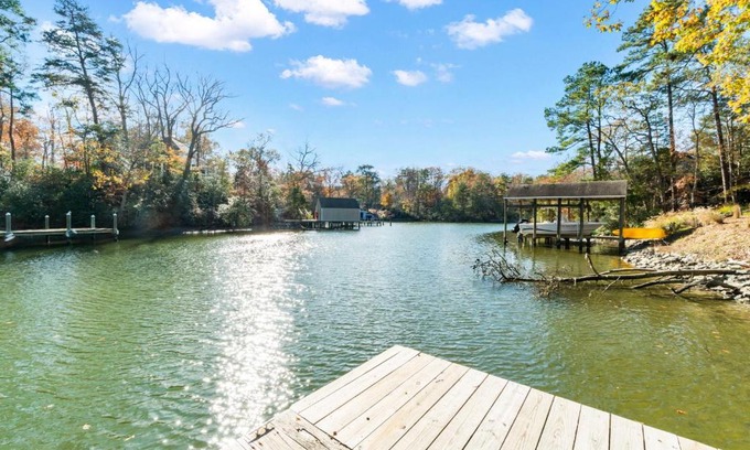 Weems House | Gorgeous Riverfront Getaway with Private Dock!