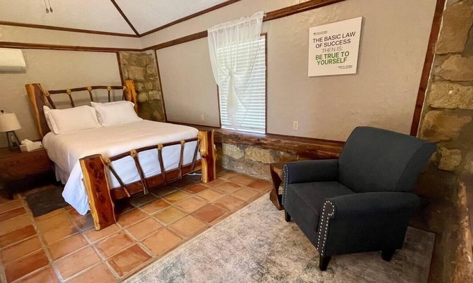 Myra Cabin | Gorgeous Room with a Gorgeous View