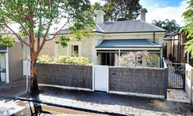 Norwood House | Gorgeous sandstone villa in the heart of Norwood