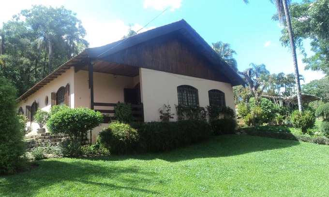 Itatiba House | Gorgeous site, Complete Leisure, Tennis Court, Landscaping, Matas, Rio