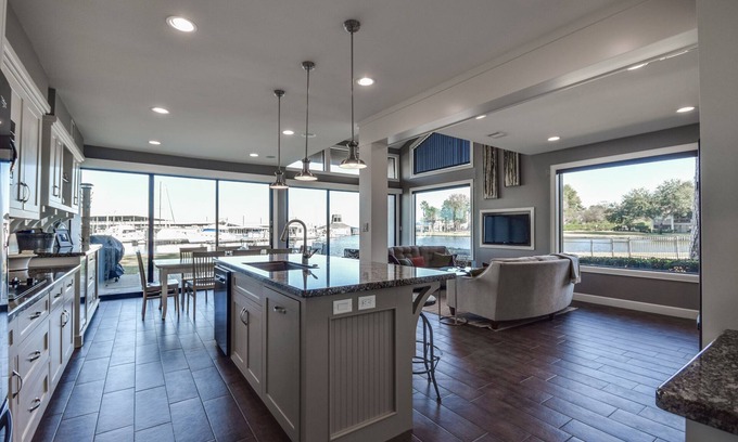 Walden on Lake Conroe House | Gorgeous Spacious Waterfront Townhome