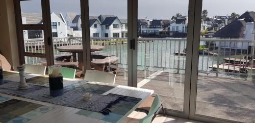 Saint Francis Bay House | Gorgeous St Francis Canal House