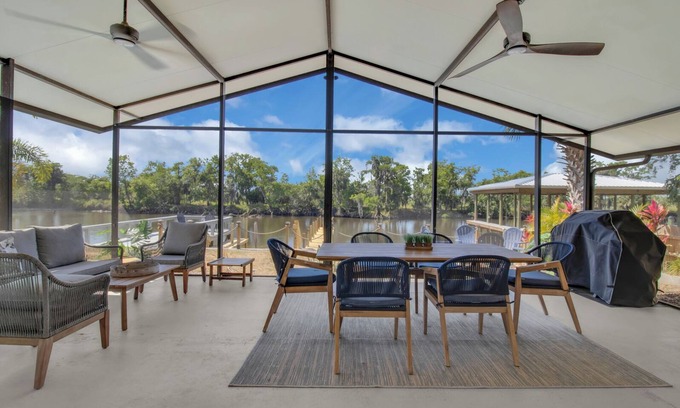 Geneva House | Gorgeous St. Johns River home 3bdrm/2 bth