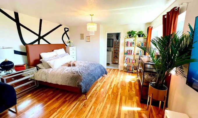 Merriewood Apartment | Gorgeous Studio Atop Grizzly Peak