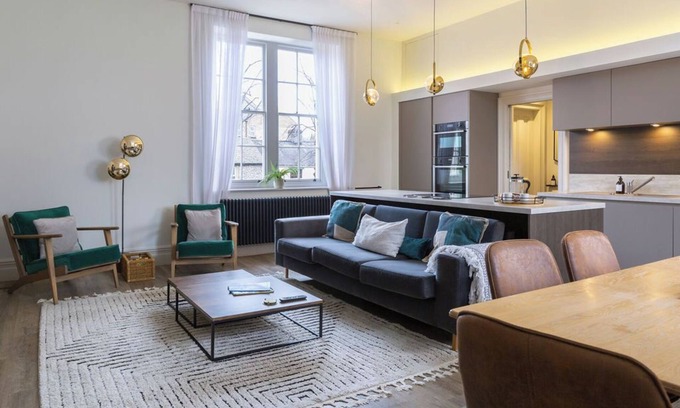 Clitheroe House | Gorgeous, stylish, huge Georgian home 4 bed 4 bath
