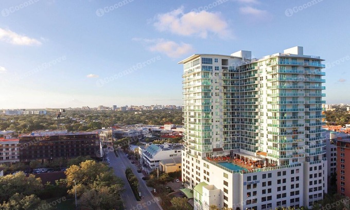 Coconut Grove Apartment | Gorgeous Suite w/City View, Free Park, Pool, Gym