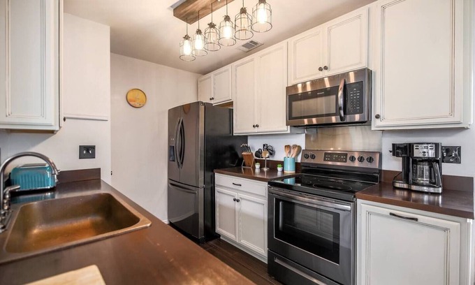 Copperfield House | Gorgeous Townhouse *Huge Winter Discount*