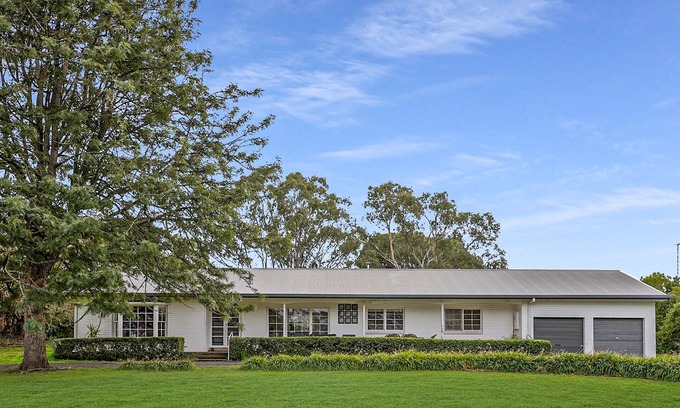 Hamilton House | Gorgeous two bedroom home with lake views!