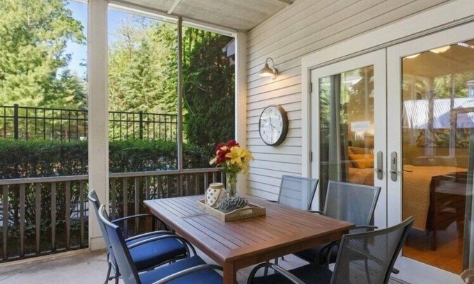 Union Pier Condo | Gorgeous Union Pier Condo With Association Pool! Close To Beach and Downtown!