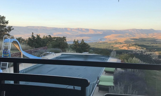 The Dalles House | Gorgeous views of the Columbia River/Gorge, pool experience and hot-tubbing!