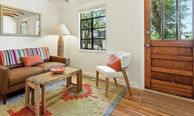 Lower Arapahoe Apartment | Gorgeous Vintage Studio Apt - Ideal Basecamp for Exploring Boulder - 30+ days