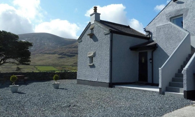Newcastle Cottage | Gorse Hill Farm Luxury 4 Star Self Catering Cottage, Newcastle, Mourne Mountains