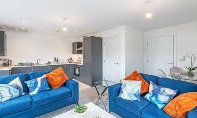 Heswall Apartment | Gospel Heights - Lovely 2 bedroom apartment