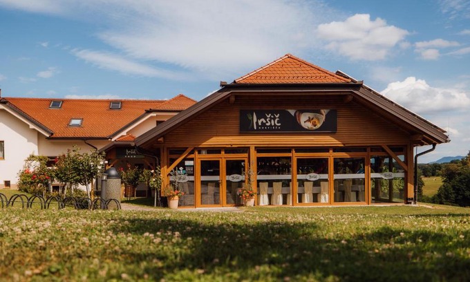 Slovenska Bistrica House | Gostišče Iršič