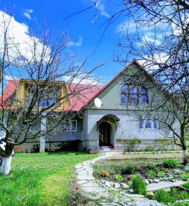 Izki House | Gostynna Rodyna