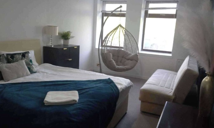 Gourock Apartment | gourock blissful apartment with 3 bedrooms