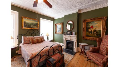 Cimarron Hotel | Governors Room - Historic Hotel
