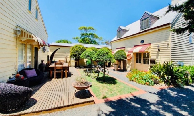 Port Albert House | Gowrie Guest House - Where hospitality meets the sea!