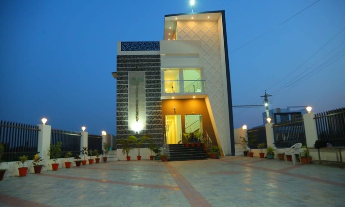 Gingee Hotel | GP Residency