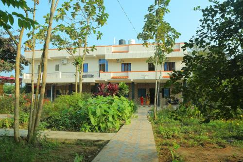 Gingee Hotel | GP Village Resort