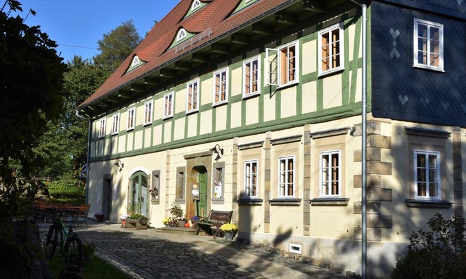 Ebersbach Apartment | Grünsteinhof - Wohnung Rotstein