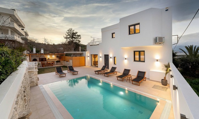 Kamilari Villa | Villa Calma BOHO Style,family friendly, salt water Pool, large home