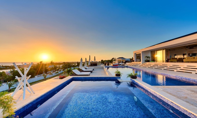 Les Terres Basses Villa | Grande Azur - Luxury Ocean View Villa by The Beach