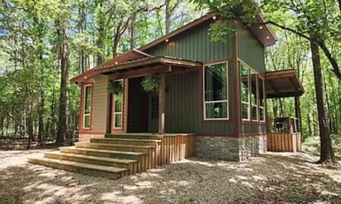 Muse Cabin | Grab your ATV, hiking boots, or a good book and escape to nature.