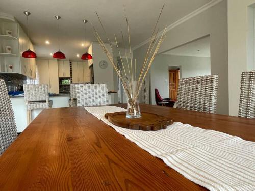 Grahamstown House | Graceful Getaway