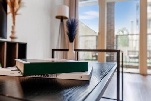 West Ham Apartment | Graceful Stays - Self Contained Spacious 2 Bed Apartment Stratford