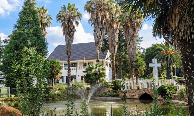 Benoni Hotel | Gracia de Dios