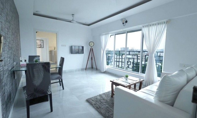 Vile Parle Apartment | Gracious Living Apartment - Mumbai Airport