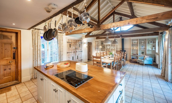 Burnham Market House | Grade II listed 6 bed Georgian House with walled gdn & parking