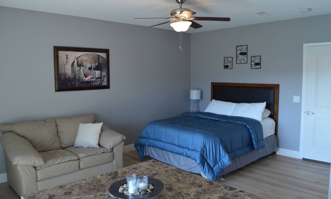 Grafton Condo | Grafton Escape #1 - River views! Pool! Walking distance to bars/restaurants
