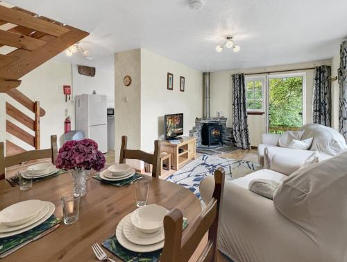 Swimbridge House | Grain Store, Nr Barnstaple with outdoor seasonal pool, free wifi and on-site parking