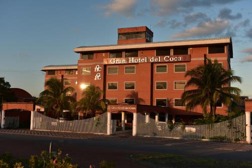 Coca Hotel | Gran Hotel De Lago - El Coca