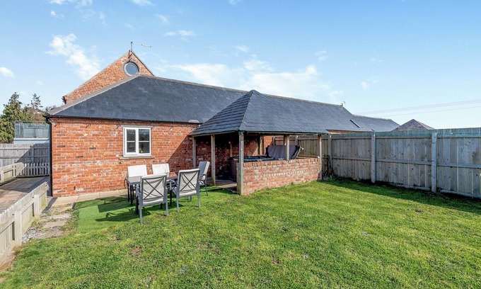 Stoney Stretton Cottage | Granary Cottage - UK43166
